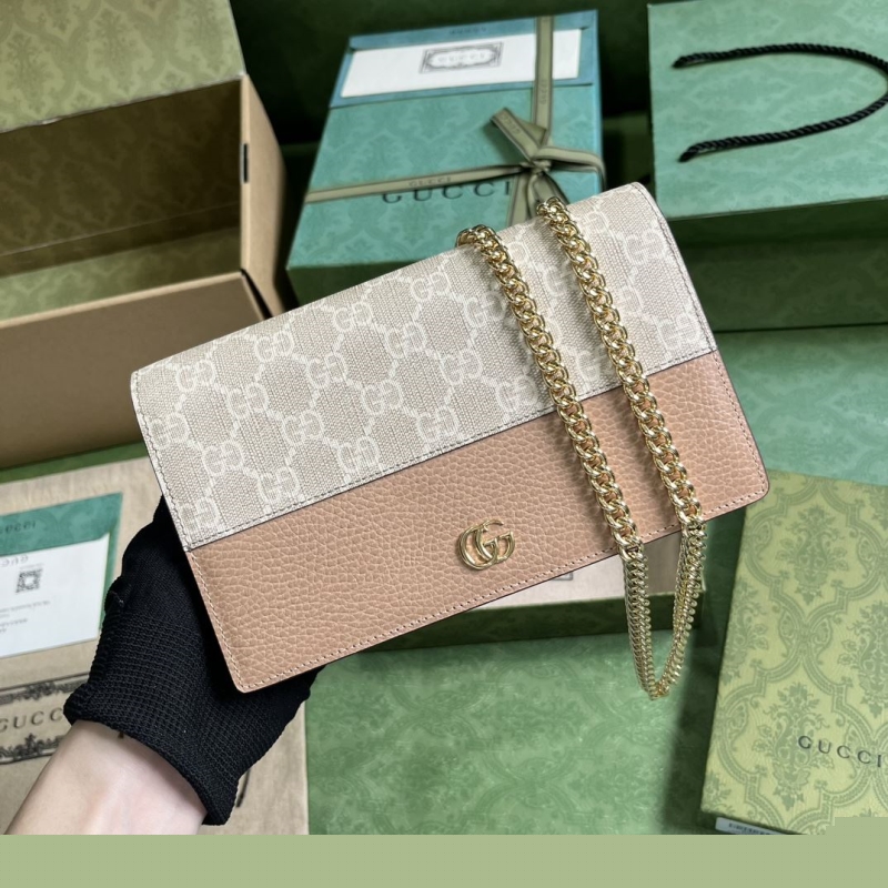 G*u*i wallets & purse